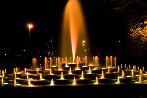 Fontaine de nuits — Photo