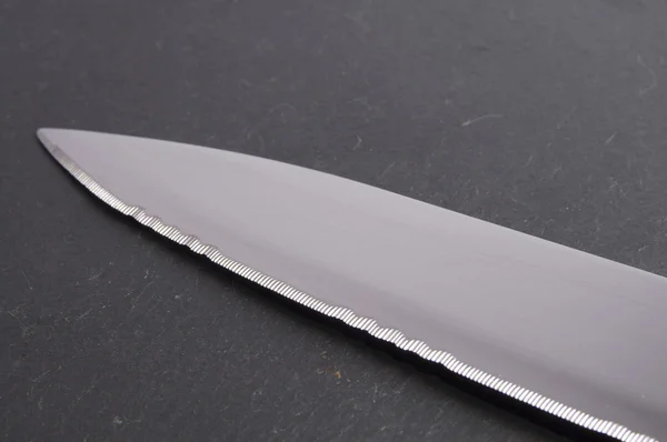 Zoubkovaný nůž — Stock fotografie