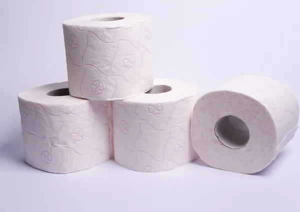 Quattro rotoli di carta igienica morbida — Foto Stock