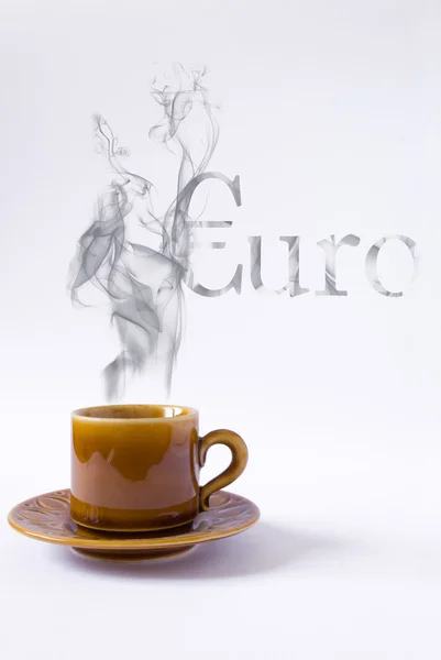 Pohár s kouře euro tvarem — Stock fotografie