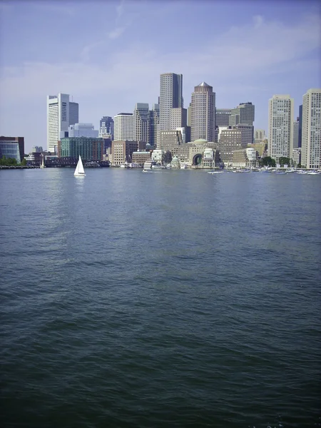 Skyline van de haven van Boston Stockfoto
