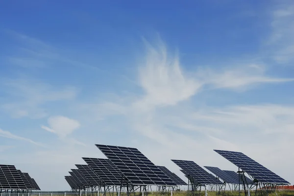 Solarpaneelfeld — Stockfoto