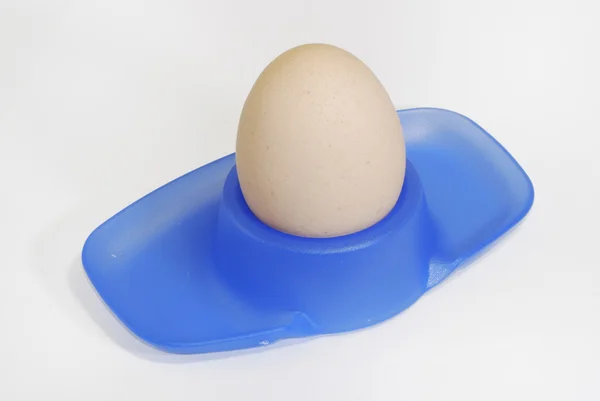 Αυγό σε ένα μπλε Κασετίνα Μολυβοθήκη — Φωτογραφία Αρχείου