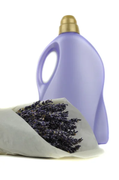 Lavendel- und Waschmittelflasche — Stockfoto