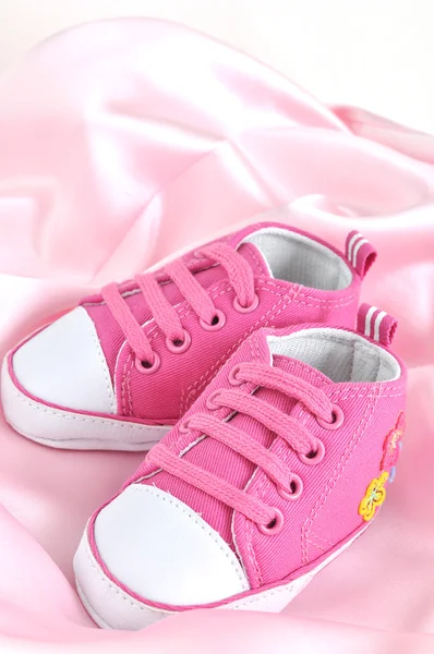 핑크 베이비 덧 신 — 스톡 사진