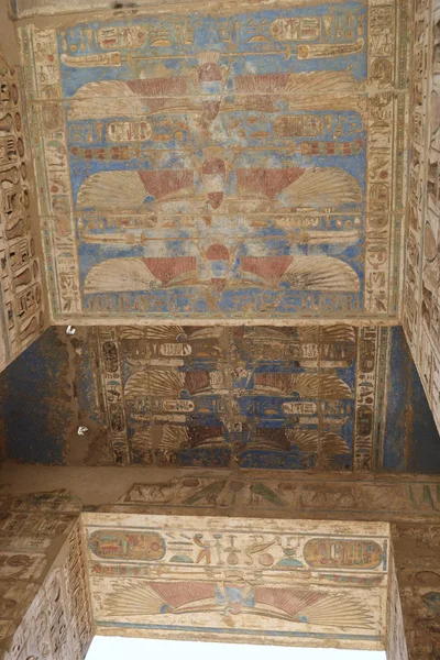 Pinturas dentro del templo Medinat Habu en Luxor — Foto de Stock