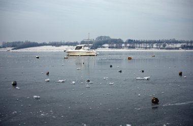 Frozen lake (boat) clipart