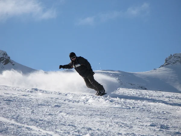 Snowboarder beim Carven — Stockfoto