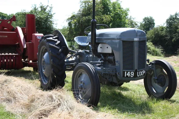 Oldtimer-Traktor — Stockfoto