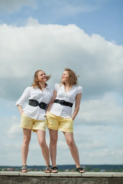 Girls twin sisters — Stock Photo, Image