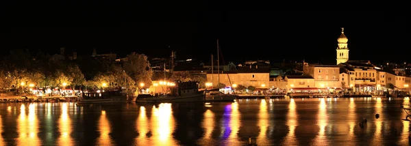 Noche en la ciudad de Krk — Foto de Stock