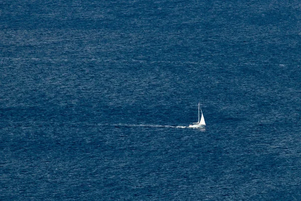 Sailboat on open sea — Stock Photo, Image