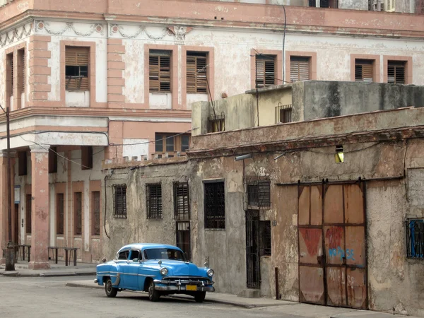 Blå bil Havanna — Stockfoto