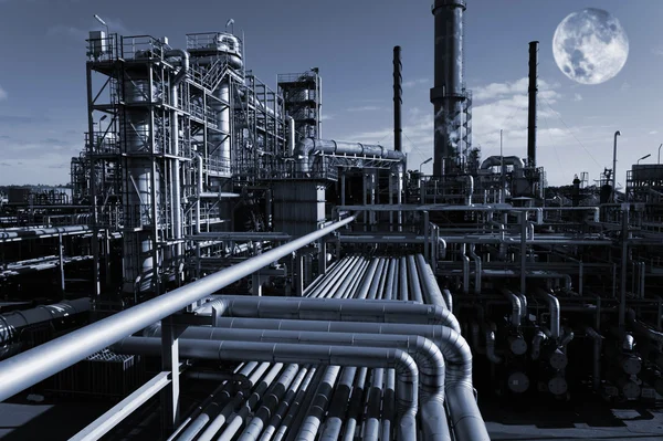 Olie-industrie, raffinaderij nachts — Stockfoto