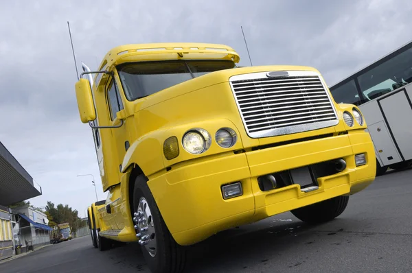Vrachtwagen, Amerikaanse stijl — Stockfoto