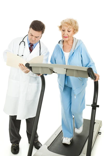 Starszy kobieta - monitorowane ćwiczenia — Zdjęcie stockowe