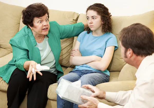 Angry Mother and Daughter Therapy — Stock Photo, Image