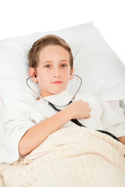 Больной ребенок со стетоскопом — стоковое фото