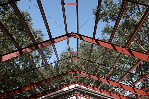 Poutres de toit de cadre en acier — Photo