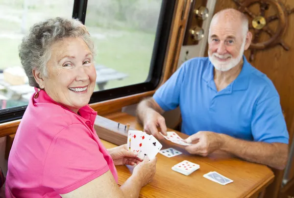 RV Seniors - Jugar a las cartas — Foto de Stock