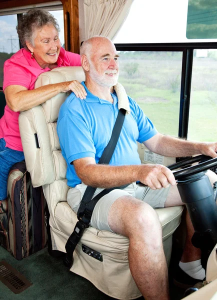 RV senioren rijden in stijl — Stockfoto