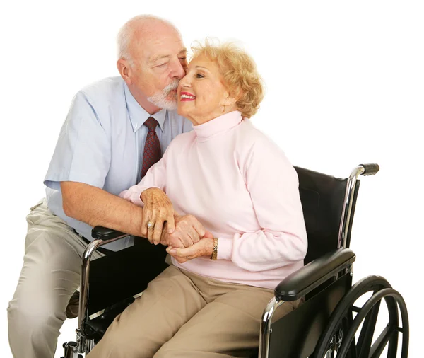 Seniorzy - miłości gest — Zdjęcie stockowe