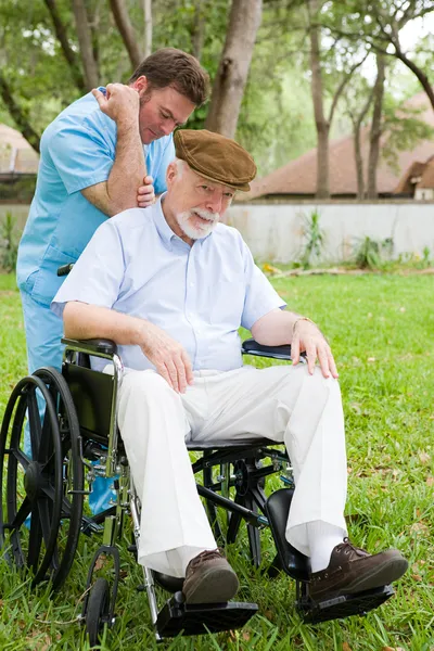 Massagetherapie für Senioren — Stockfoto