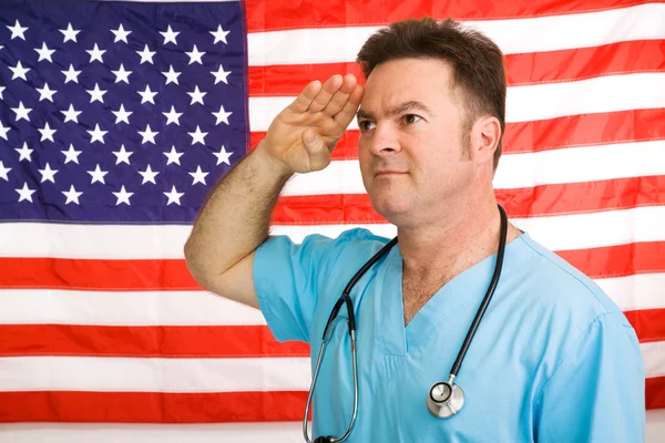 Amerikaanse dokter salutes — Stockfoto