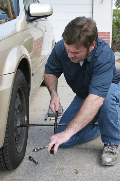 Changing Tire — Stock Photo, Image