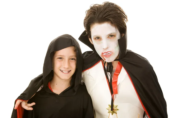 Cadılar Bayramı çocuklar - kostümlü çocuklar — Stok fotoğraf
