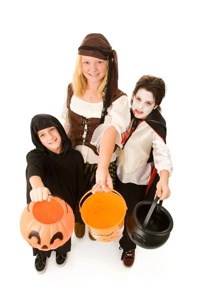 Halloween děti chtějí sladkosti — Stock fotografie