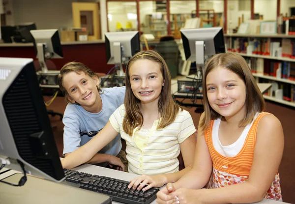 Computer im Klassenzimmer — Stockfoto