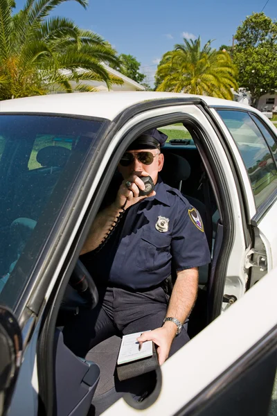 Polícia - Chamando em Tag — Fotografia de Stock