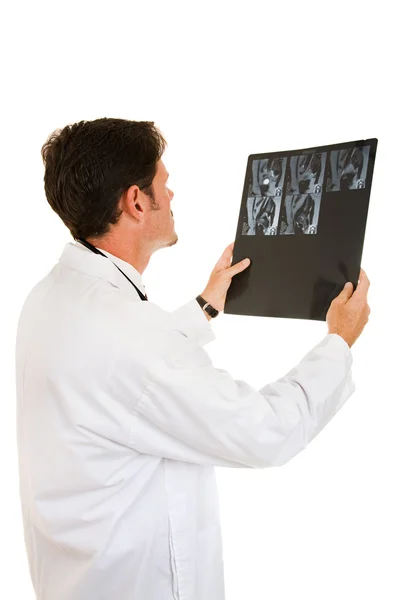 Médico lê MRI — Fotografia de Stock