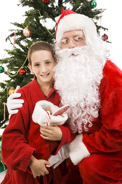 Санта Клаус і Маленький хлопчик на Різдво — стокове фото