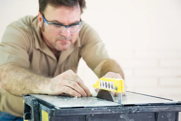 Table Saw Cutting Tile — Stock Photo, Image