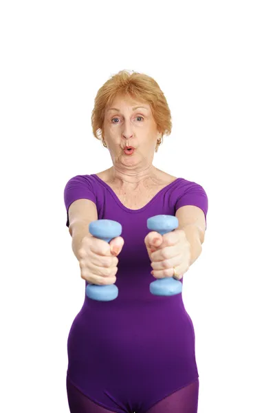 Seniorentraining - Freigewichte ausatmen — Stockfoto