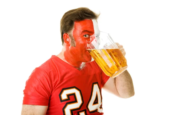 Pivo žíznivého sportovní fanoušek — Stock fotografie