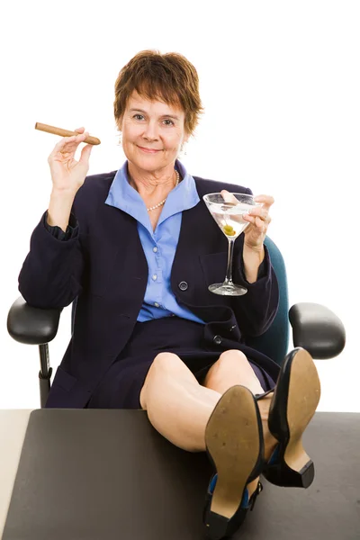 Affärskvinna firar framgångar — Stockfoto