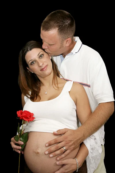 Para w ciąży - czułość — Zdjęcie stockowe