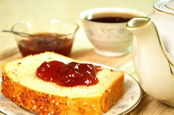 stock image Tea and bread with jelly