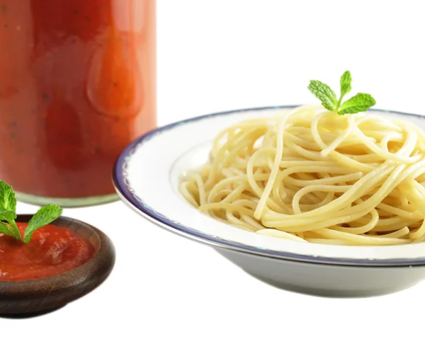 Włoski makaron z sosem pomidorowym — Zdjęcie stockowe