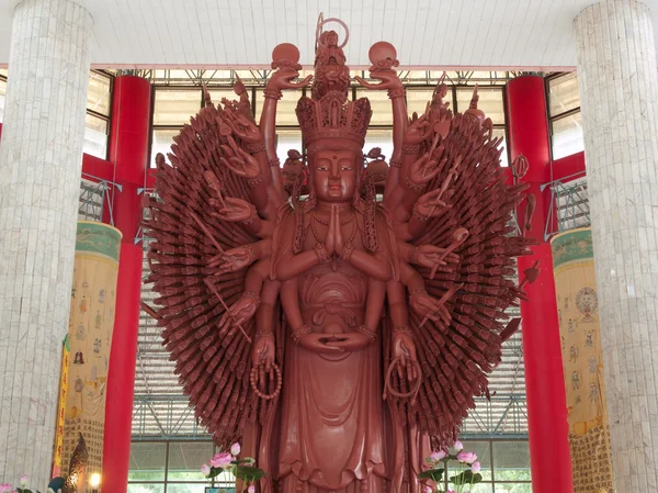 Guan Yin with 1000 hands — Stock Photo, Image