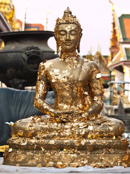 Buddha is covered with golden plate — Stock Photo, Image