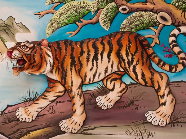 Scultura tigre sul muro — Foto Stock