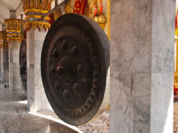 Vecchio gong nel tempio thai — Foto Stock