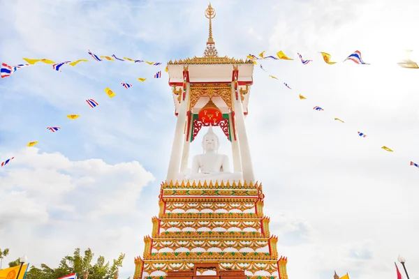 Buddha, Buddha bianco a Yansittaram, tempio della Thailandia . — Foto Stock