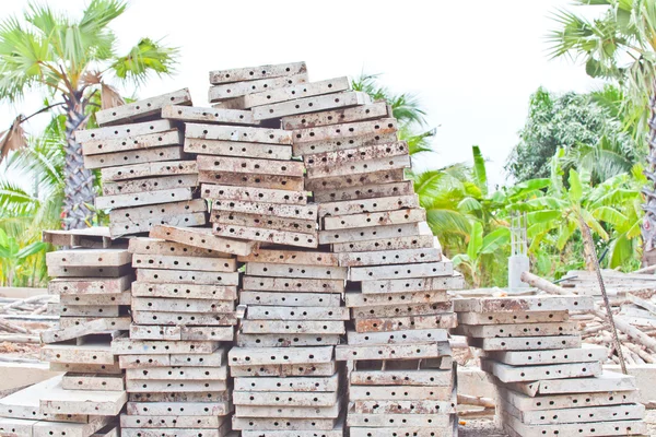 İnşaat, yığın çimento levhalar modeli — Stok fotoğraf