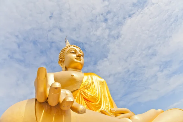 Big Golden Buddha statue in Thaland temple — Stock Photo, Image