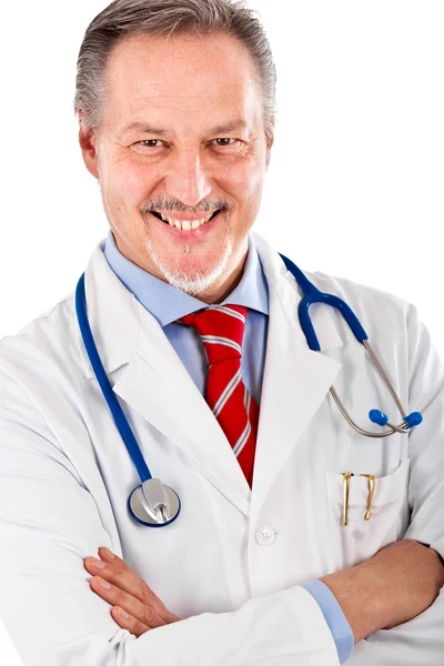 Зрелый доктор изолирован на белом — стоковое фото